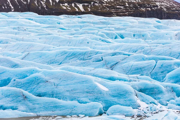 Εσωτερικη παγετώνα με μπλε πάγου στην Ισλανδία — Φωτογραφία Αρχείου