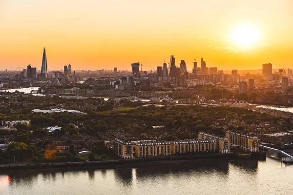 London skyline Flygfoto i solnedgången — Stockfoto