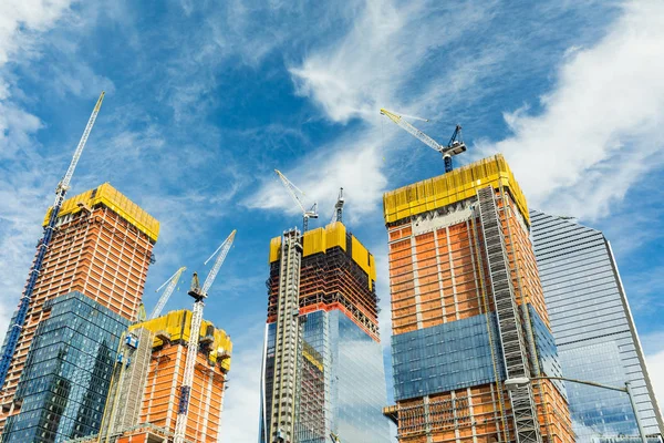 Cantiere di grattacieli per edifici moderni a New York — Foto Stock