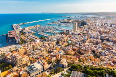 Alicante şehir panoramik havadan görünümü