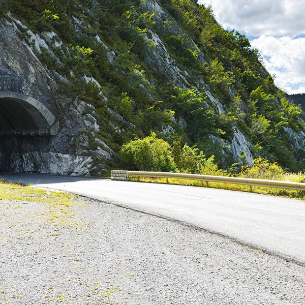 Tunnel in the Rock — Stock Photo, Image