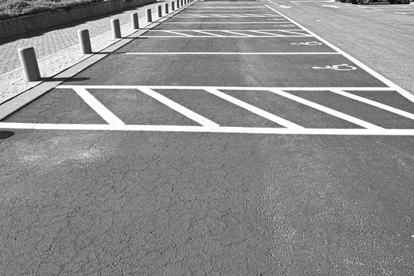 Parking pour personnes handicapées — Photo