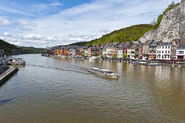 River Meuse in the Belgian City of Dinant — Stock Photo, Image