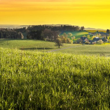 alps içinde küçük bir köy 