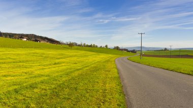 Asfalt yol İsviçre