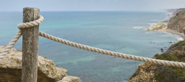 İsrail kıyısında kale