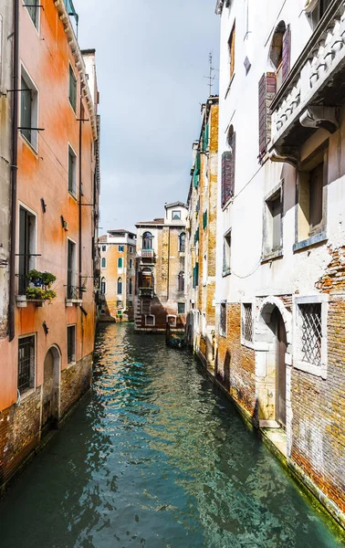 Damage from dampness in Venice — Stock Photo, Image