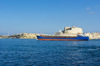 Gemiyi limana terk edemez.