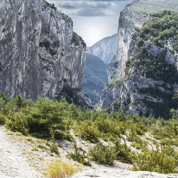 Paisagem alpina no sudeste da França . — Fotografia de Stock