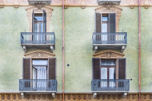 Balcon italien à Cuneo — Photo