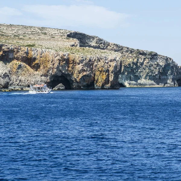 Comino'daki Malta Takımadaları adadır