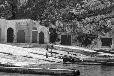 Başlatmak için arabası üzerinde tekne