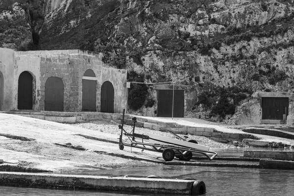 Başlatmak için arabası üzerinde tekne