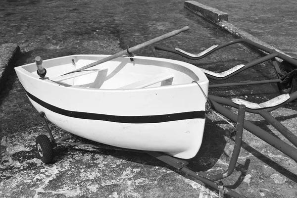 Boat on the trolley for launching — Stock Photo, Image