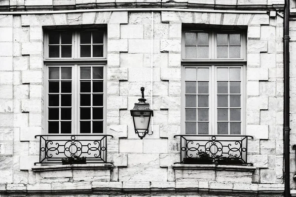 Французькі вікна в Biarritz — стокове фото