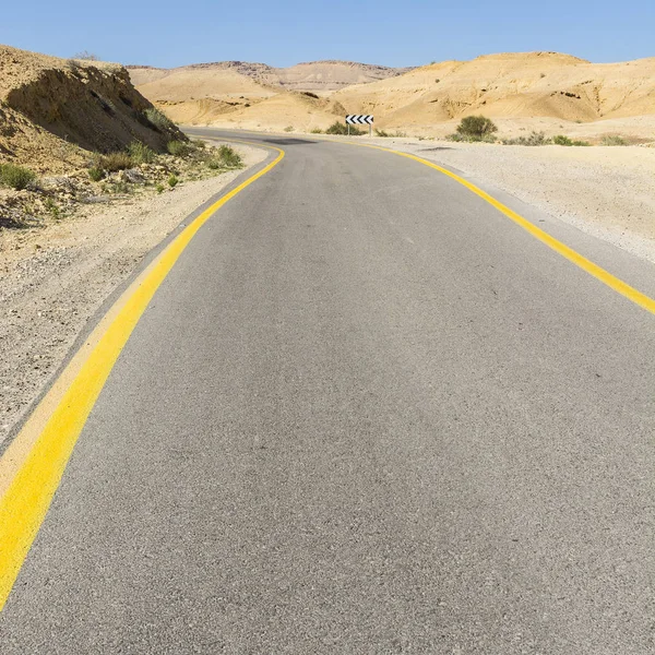 Ørkenvei i Israel – stockfoto