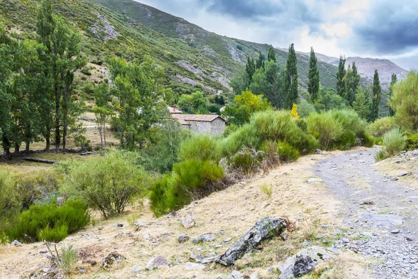 Dramática vista de las montañas Cantábricas —  Fotos de Stock