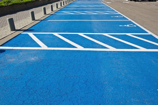 Parking Dla Osób Niepełnosprawnych Tel Awiwie Asfalt Malowany Znak Parkingu — Zdjęcie stockowe