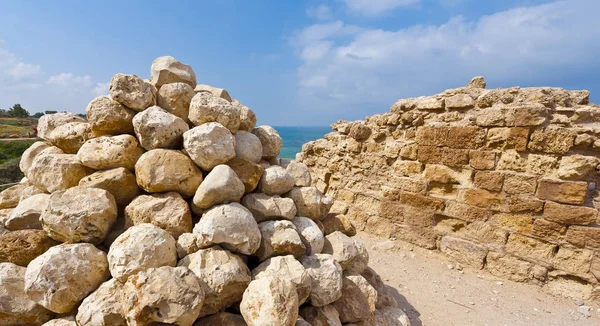 Balista kamienie w Apollonia w Izraelu — Zdjęcie stockowe