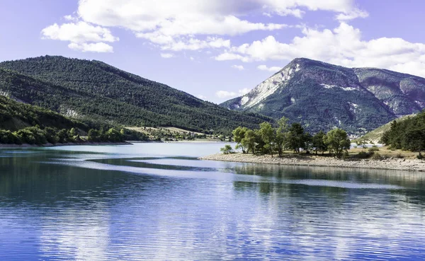 Wooded Shore Lake French Alps Lake Castillon Reservoir Alpes Haute — Stock Photo, Image