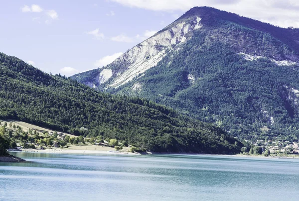 Margem Arborizada Lago Alpes Franceses Lake Castillon Reservatório Alpes Haute — Fotografia de Stock