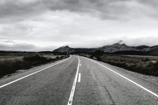 Asfalt yol İspanya — Stok fotoğraf