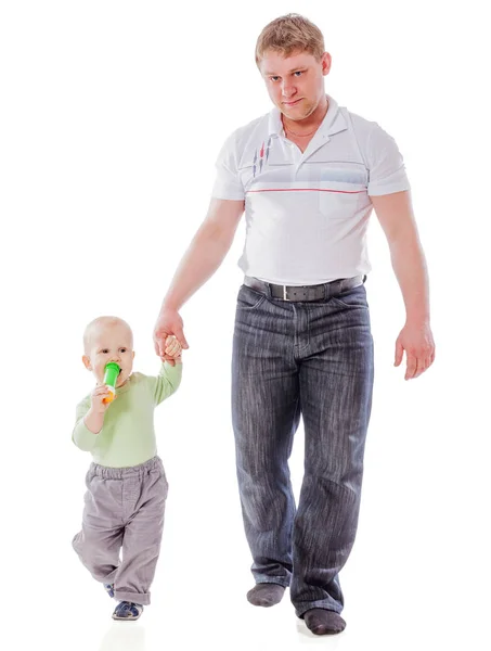 Padre caminando con hijo —  Fotos de Stock