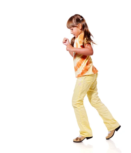 Kleines Mädchen zu Fuß — Stockfoto