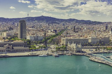 Columbus heykeli, La Rambla sokağı ve Barcelona, İspanya 'nın en üst manzaralı seti.