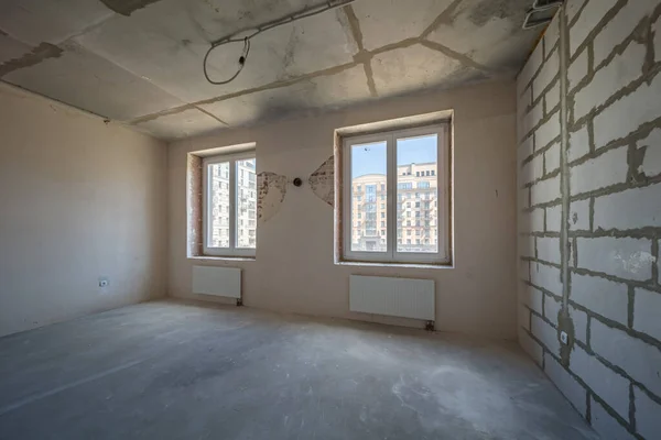 New Loft Studio Interior Empty House Two Windows Concrete Walls — Stock Photo, Image