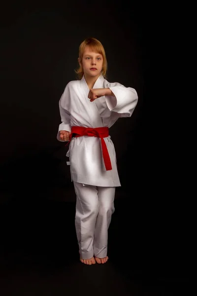 Kata karate flicka — Stockfoto