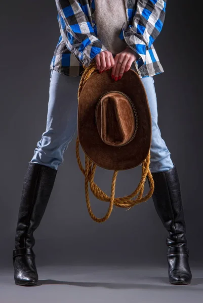 Cowboy flicka på mörkret — Stockfoto