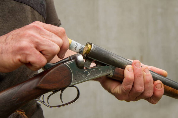 взрослый охотник
