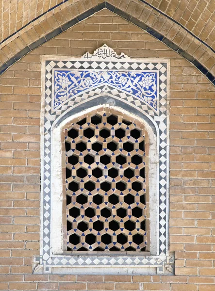 Typowe okno ażurowe, Uzbekistan — Zdjęcie stockowe