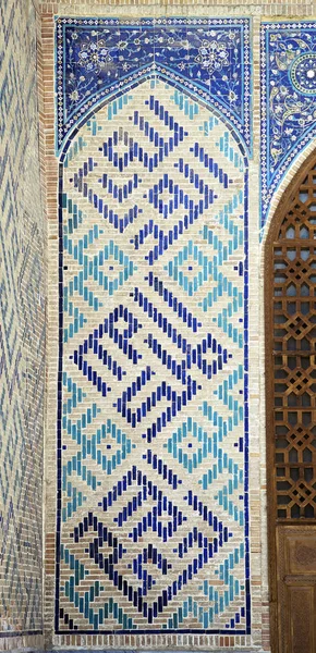 Altes orientalisches Mosaik an der Wand, Usbekistan — Stockfoto