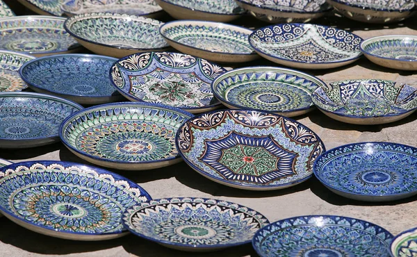 Keraamiset astiat, Uzbekistan — kuvapankkivalokuva