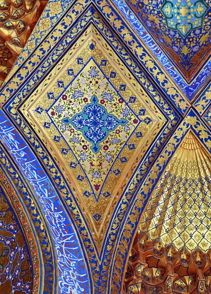 Plafond van Aksaray mausoleum, Samarkand, Oezbekistan — Stockfoto