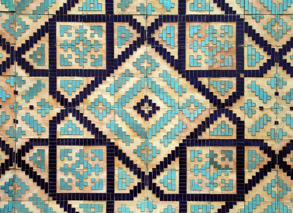 Old Eastern mosaic on the wall, Uzbekistan — Stock Photo, Image