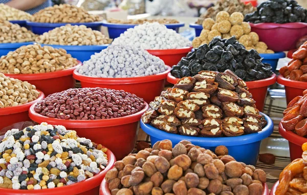 Frutas secas num mercado do Usbequistão — Fotografia de Stock