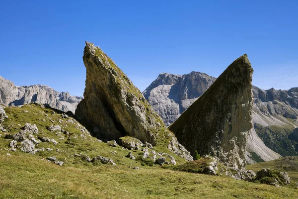 Rochas gigantes em Val di Gardena, Dolomites — Fotografia de Stock