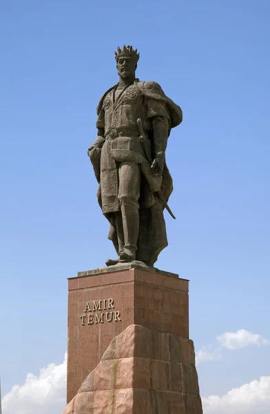 Statue of Timur in Shahrisabz, Uzbekistan — Stock Photo, Image
