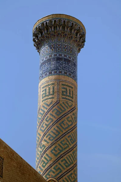 Minaret af Gur-e-Amir mausoleum, Samarkand - Stock-foto