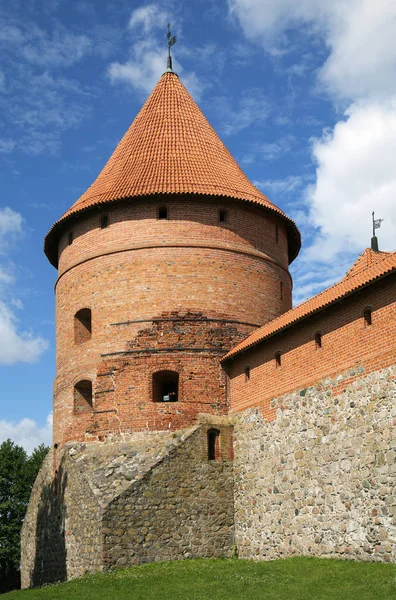 Wieża Zamku Trakai w pobliżu Vilnius — Zdjęcie stockowe