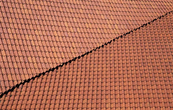 Επικεράμωση κόκκινη στέγη — Φωτογραφία Αρχείου