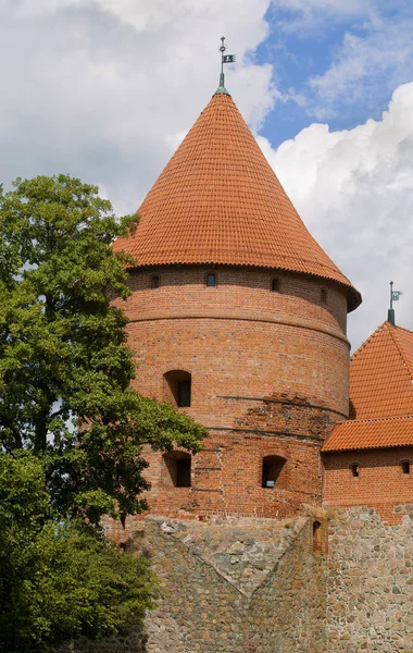 Башня Тракайского замка под Вильнюсом — стоковое фото