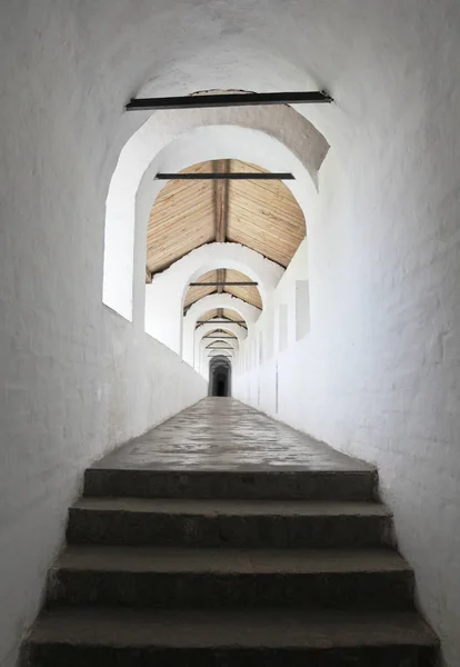 Passage in the kremlin of Rostov the Great — Stock Photo, Image
