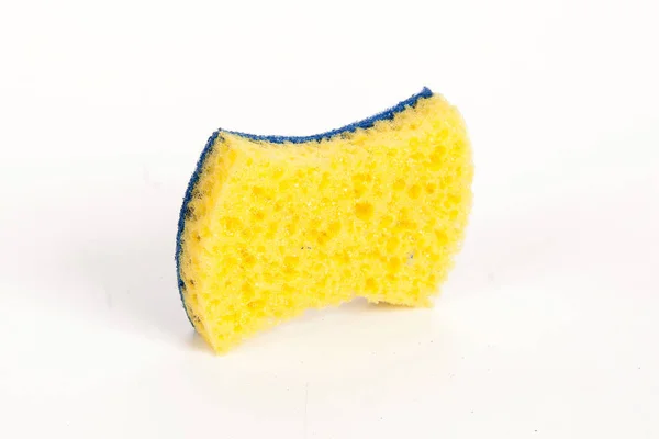 Esponja de limpeza amarela — Fotografia de Stock