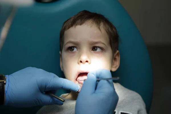 Gyerek-fogorvos — Stock Fotó