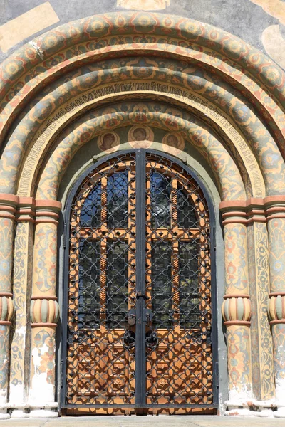 Részletek ajtó ortodox egyház — Stock Fotó