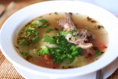 Shurpa çorbası ile plaka